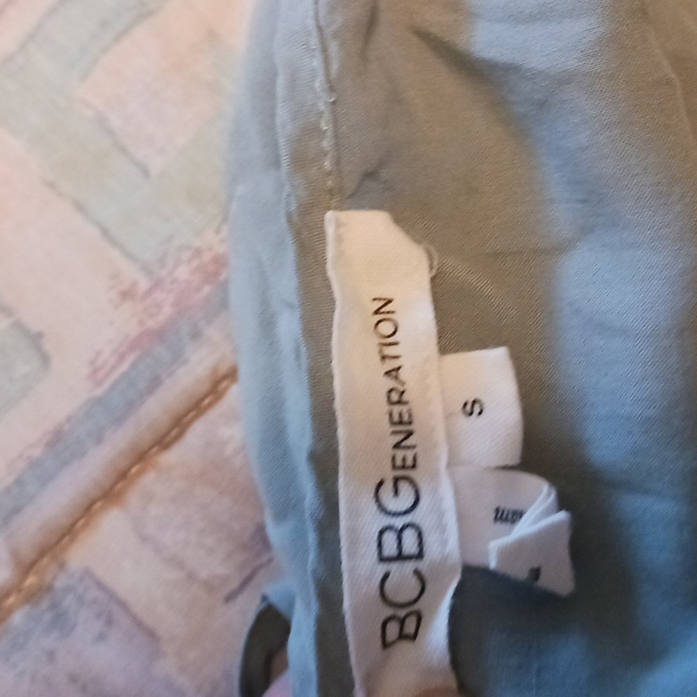 BCBGeneration Top - Picture 5 of 6